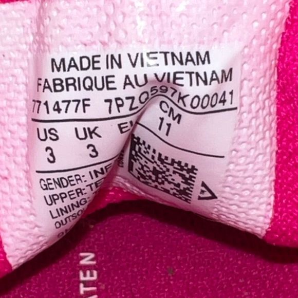 Infant Girls' Converse Chuck Taylor All Star Jungle Cat Print 2V Sneakers Size 3 - Picture 4 of 6